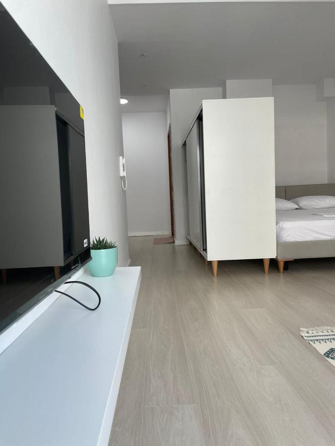 Seriani Dock Holiday Sarandë 外观 照片